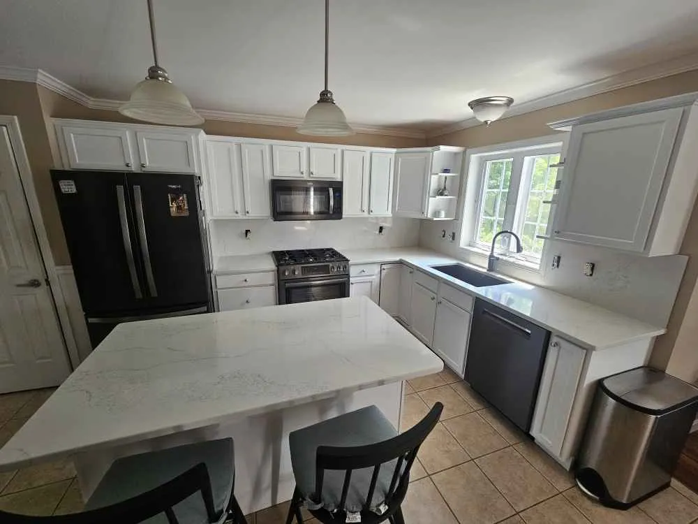 Venato Silver quartz kitchen island countertop installed in a Dover, NH home